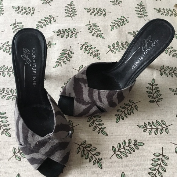 - Donald Pliner Suede Leather Black/gray Zeb… - Picture 2 of 6